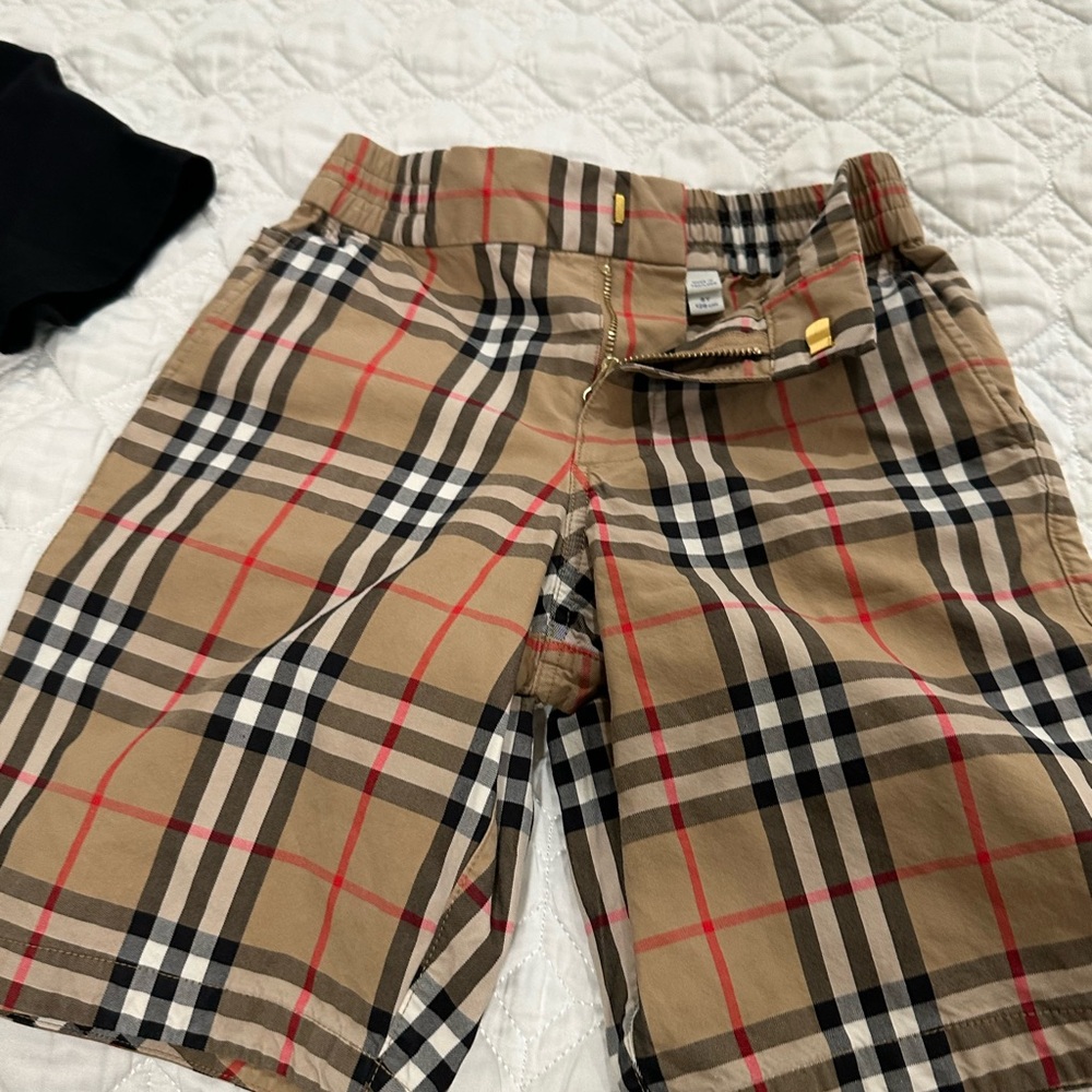 BURBERRY Authentic short